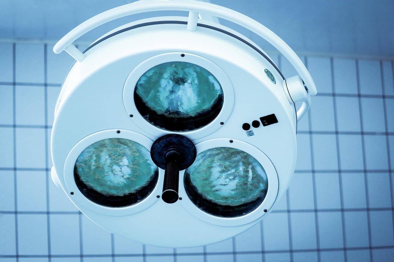 High-Tech IVF Microscope Setup